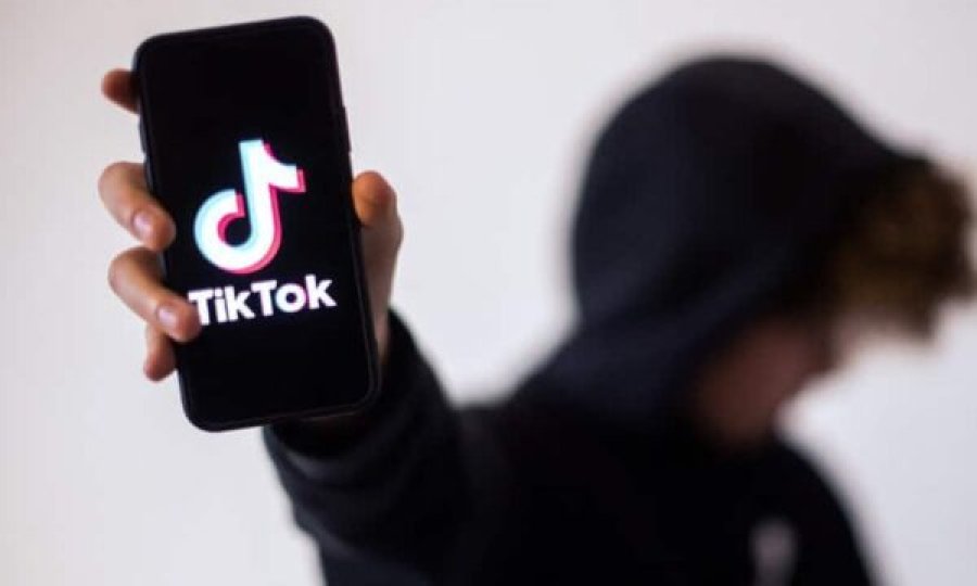 TikTok mbyllet në Shqipëri