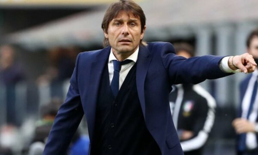 Conte e arsyeton eliminimin e Napolit