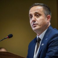 Selmanaj: Ekspozita e fundit e Shkëlzen Gashit e financuar nga paratë e shtetit