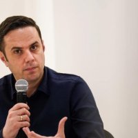 Abdixhiku: Paga më të larta vetëm për sektorin publik