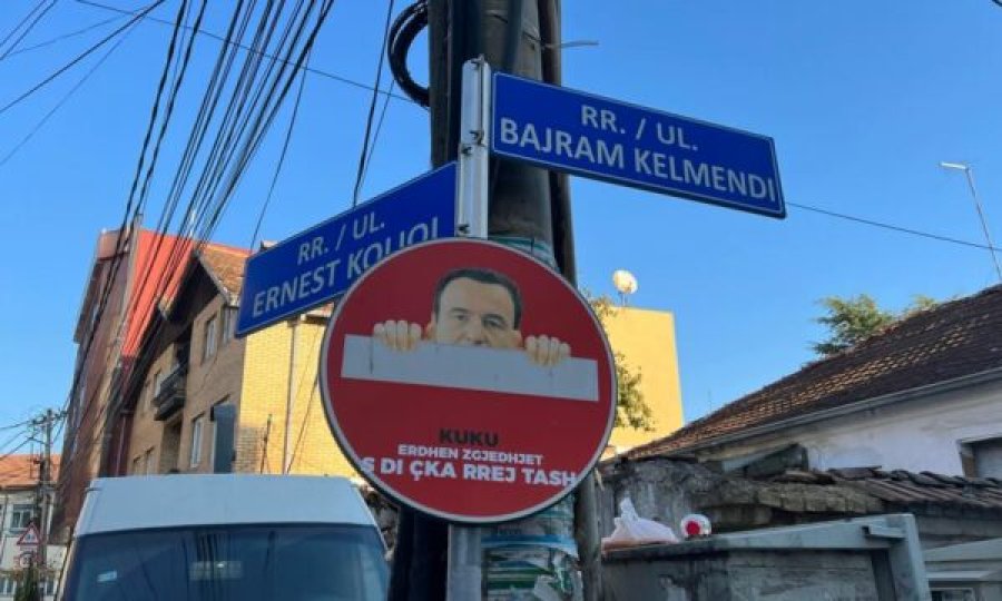 Dikush e vendos fotografinë e Kurtit në 'shenjë komunikacioni'