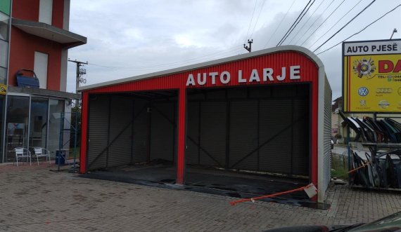 'Fluturojnë' çmimet në autolarje: Për larjen e veturave, nga 5 në 8 derisa për kombi deri në 12 euro