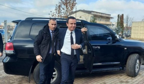 Zyra e Albin Kurtit kërkon 15 vetura luksoze me qira