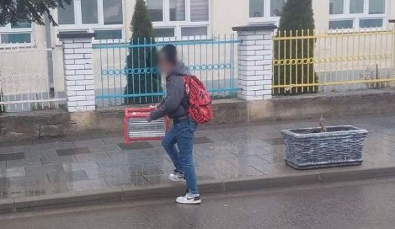Një nxënës kosovar shkon në shkollë me ngrohëse elektrike