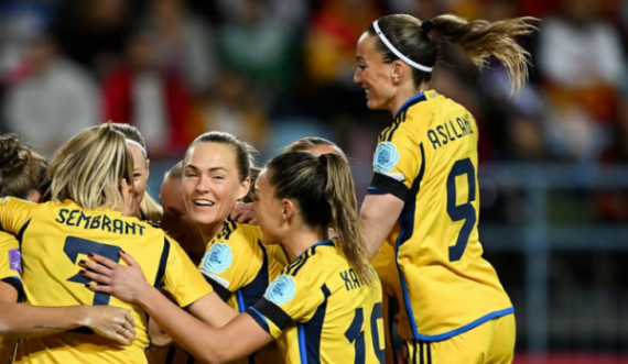 Kosovare Asllani do të luajë sonte kundër Serbisë