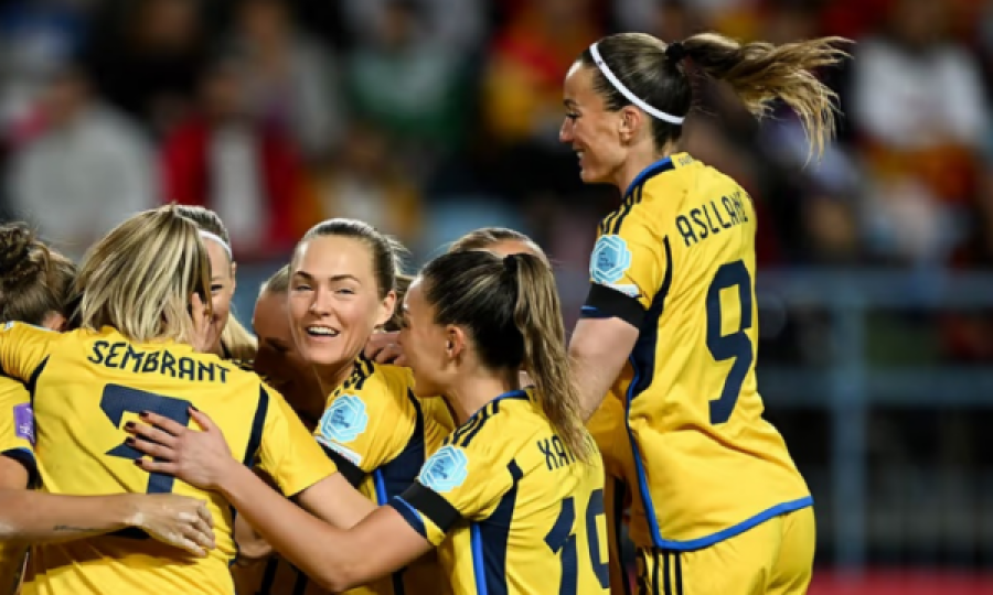 Kosovare Asllani me Suedinë e mposht Serbinë