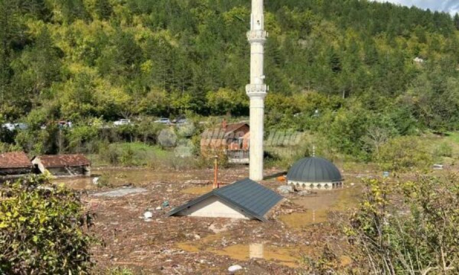 Xhamia e Jabllanicës përfundon e tëra nën ujë