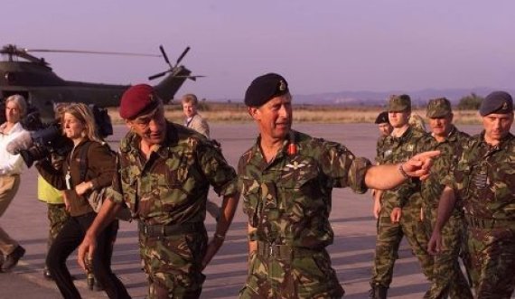 Vdiq gjenerali Jackson i cili refuzoi 'nisjen' e Luftës së Tretë Botërore në Kosovë