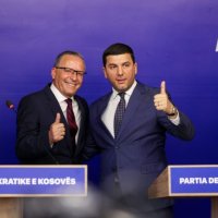 Kush do ta drejtojë partinë pas Memli Krasniqit?