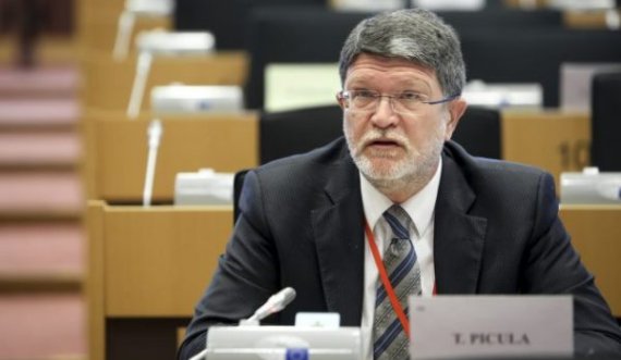 Picula: Rënia e strehës në 'Stacionin Hekurudhor' të Novi Sadit simbol i korrupsionit