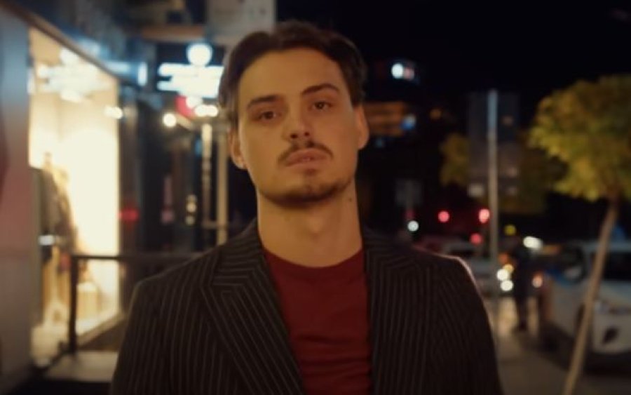 'Kjo Prishtinë' vjen me interpretim të shkëlqyer nga Riki