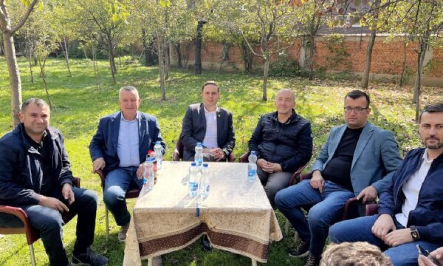 Abdixhiku bashkë me Imrin e Lipjanit vizitojnë Gazmend Muhaxherin