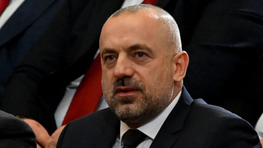 Raportohet se Kosova ka lëshuar urdhër arrest ndaj Milan Radoiçiqit dhe 19 serbëve të tjerë
