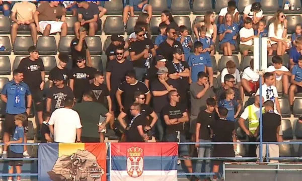 Tifozët serbë me fyerje ndaj shqiptarëve dhe thirrjeve anti-Kosovë