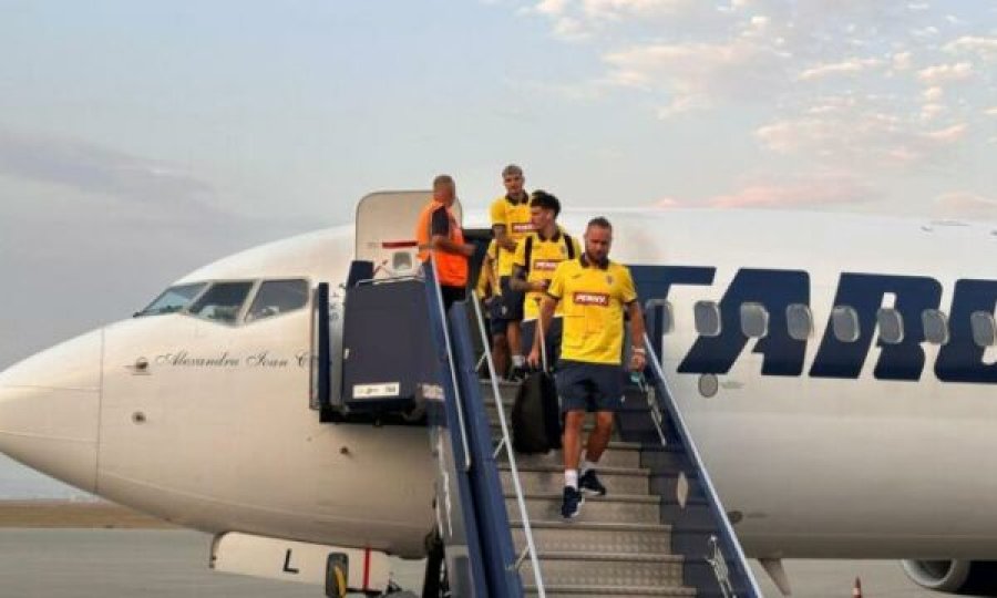 Kombëtarja e Rumanisë arrin në Prishtinë