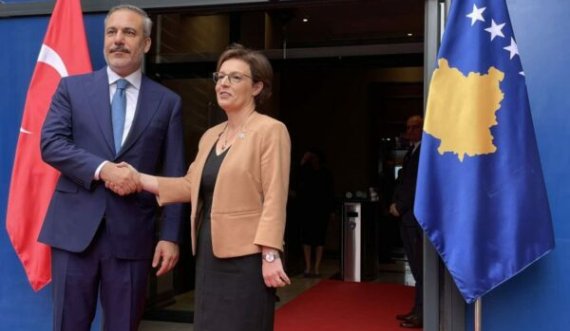 Gërvalla pret në takim ministrin e Jashtëm të Turqisë