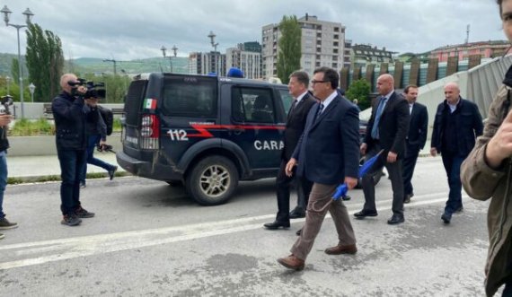 Lajçak e zbulon kur duhet të hapet Ura e Ibrit