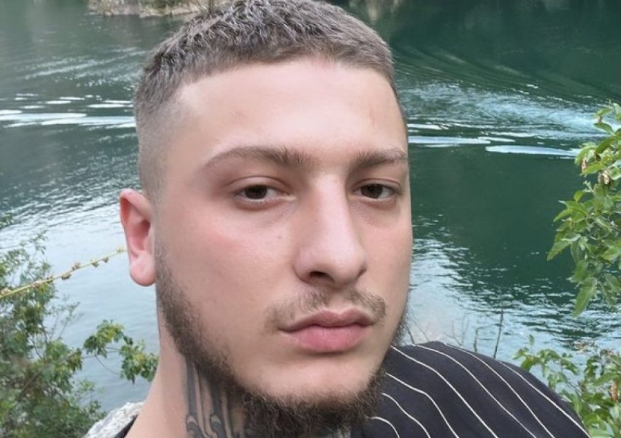 Fero merr vendim për shkak të përkushtimit në fenë islame