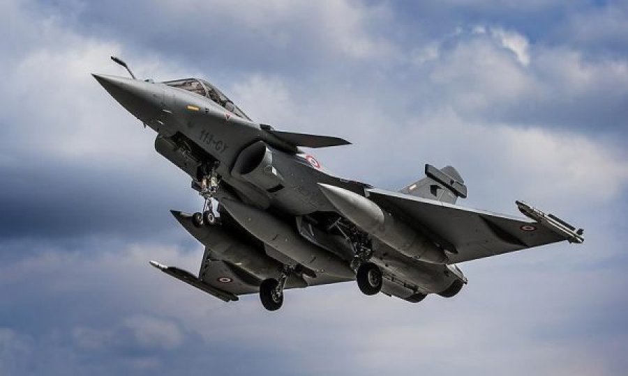 Serbia merr gati dy miliardë euro hua për të paguar avionët Rafale