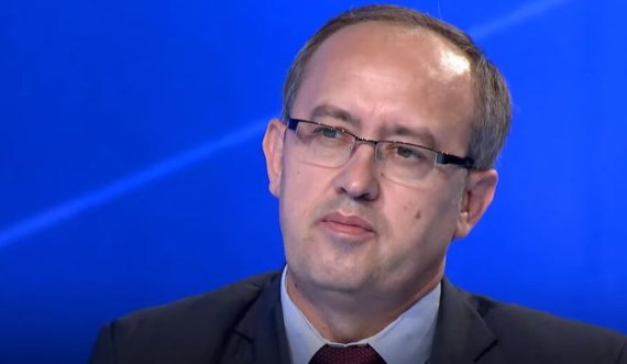 Hoti: Kështu ndodh kur qeverisin bukëpërmbysurit