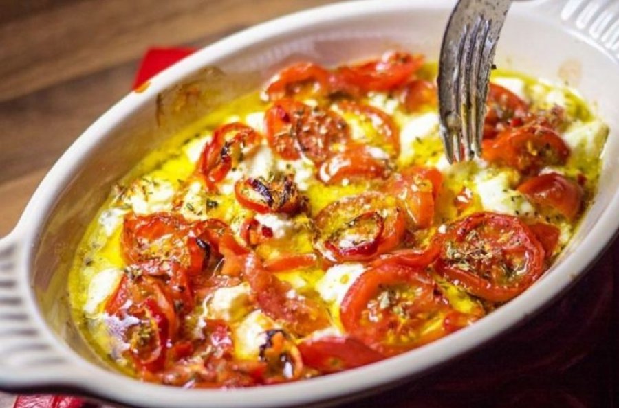 Receta e Pepës - Tavë me domate