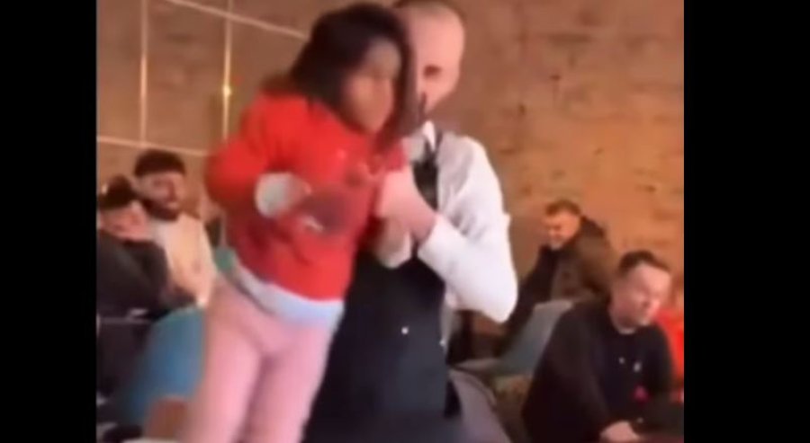 Publikohet video: Ja si një lëmoshë kërkuese dëbohet nga lokali ku Peci po pine kafe