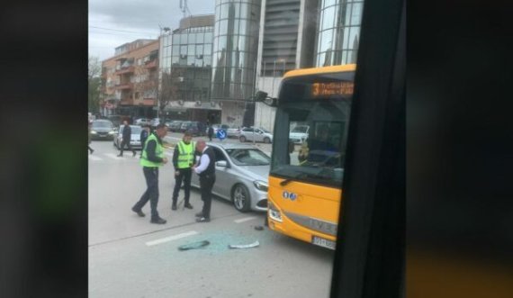 Një aksident ka ndodhur në qendër të Prishtinës