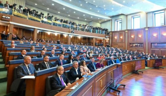 VOTA E POPULLIT DHE POLITIKA E MASHTRIMIT TË DEPUTETËVE TË KOSOVËS!