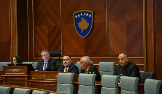 Avni Dehari propozoi votim të fshehtë për zgjedhjen e Kryeparlamentarit, KDI: Vendim arbitrar