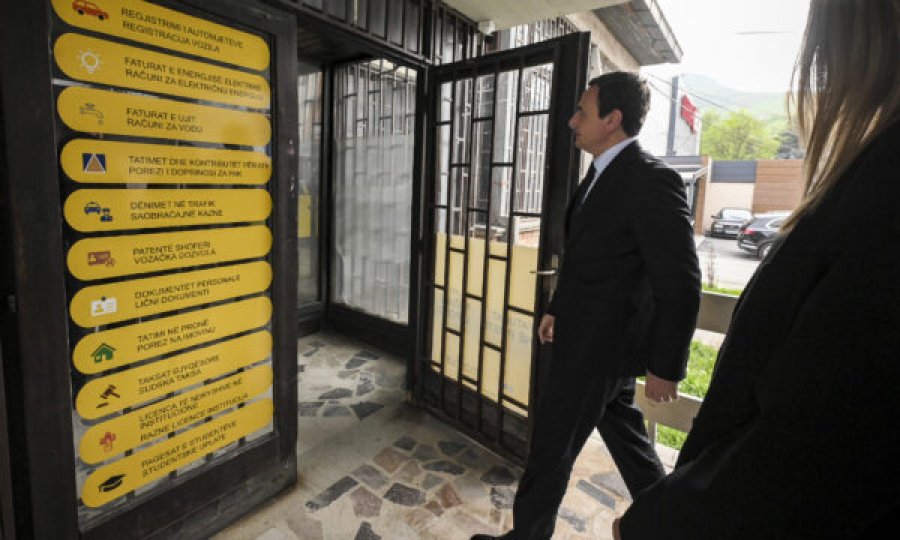 Albin Kurti në Leposaviq për hapjen e një zyre të Postës 