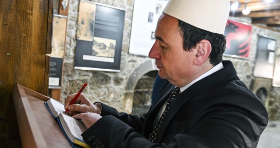 Kurti viziton Kompleksin e Kullave të Isa Boletinit: Këtu u bë historia