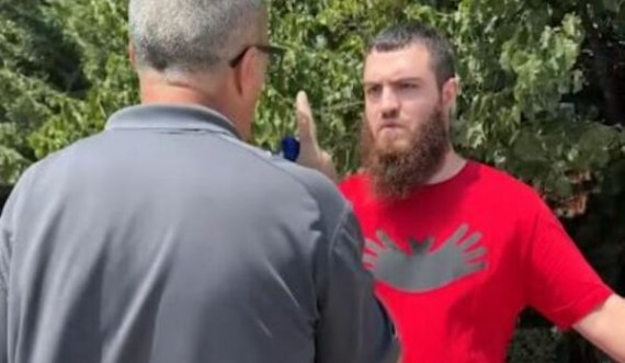 Personi që e përdhosi flamurin e Kosovës është intervistuar nga policia