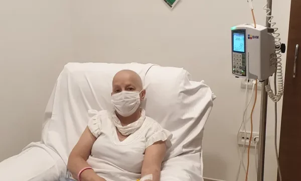 Kërkohet ndihmë urgjente për ish-infermieren Shahe Loshi