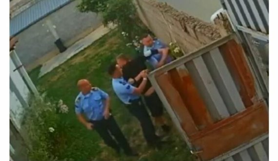 Detaje nga rrahja brutale e qytetarit nga policët e Kosovës