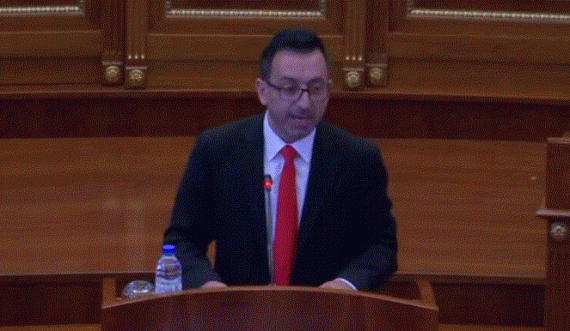 Dimal Basha e çon në pauzë  Kuvendin