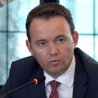 Peci i del krah Bashës: E ka përkrahjen e krejt grupit tonë të deputetëve