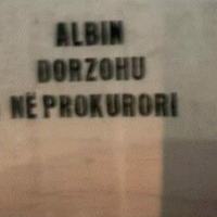 Shfaqën grafite me mbishkrimin: Albin dorëzohu në Prokurori