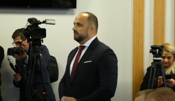 Betohet kryetari i ri i Mitrovicës së Veriut Milan Radojeviç