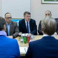 Orav takon katër kryetarët serbë të komunave veriore