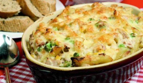 Recetë: Tavë me makarona dhe kungulleshka