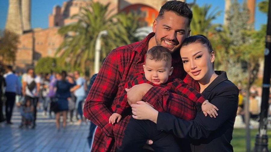 Selvija kujton Shpat Kasapin me një dedikim prekës