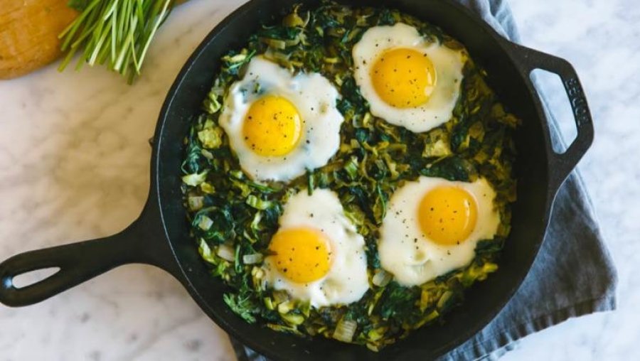 Recetë: Burani me spinaq dhe vezë 