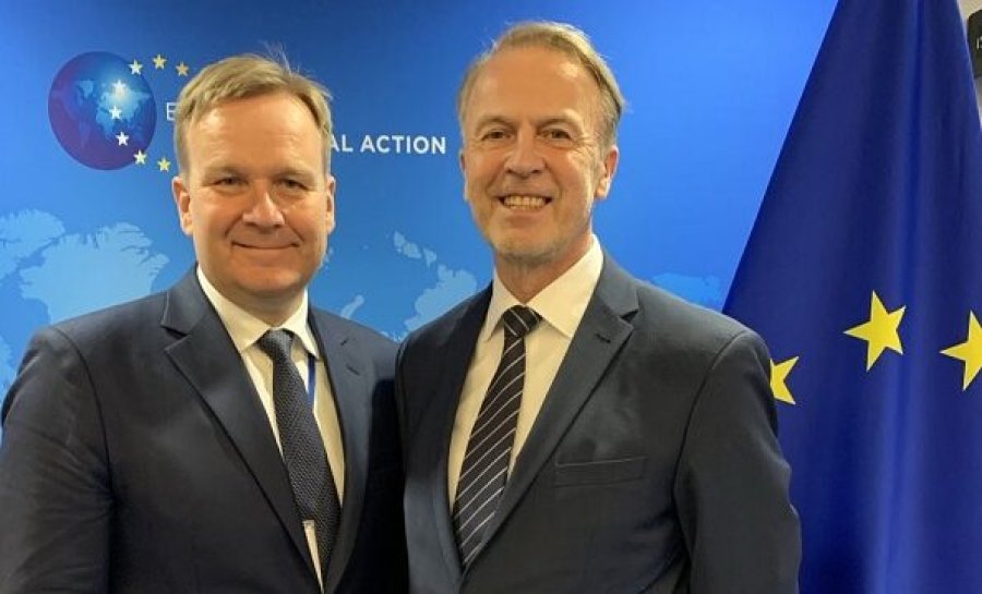 Orav, është takuar me emisarin e ri të dialogut Peter Sorensen