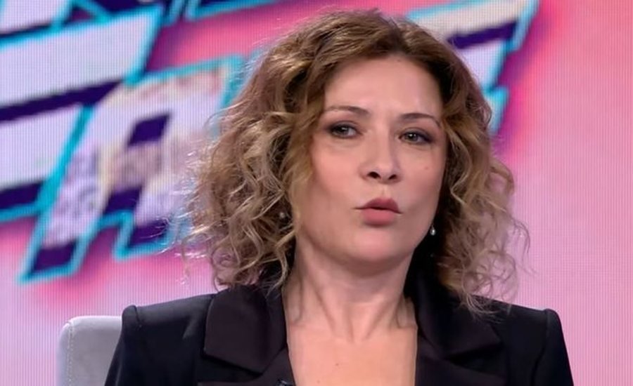 Egla ndan lajmin prekës për gjendjen e nënës së saj