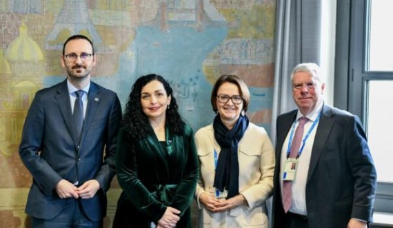 Vjosa Osmani takohet me dy deputetë të CDU-së