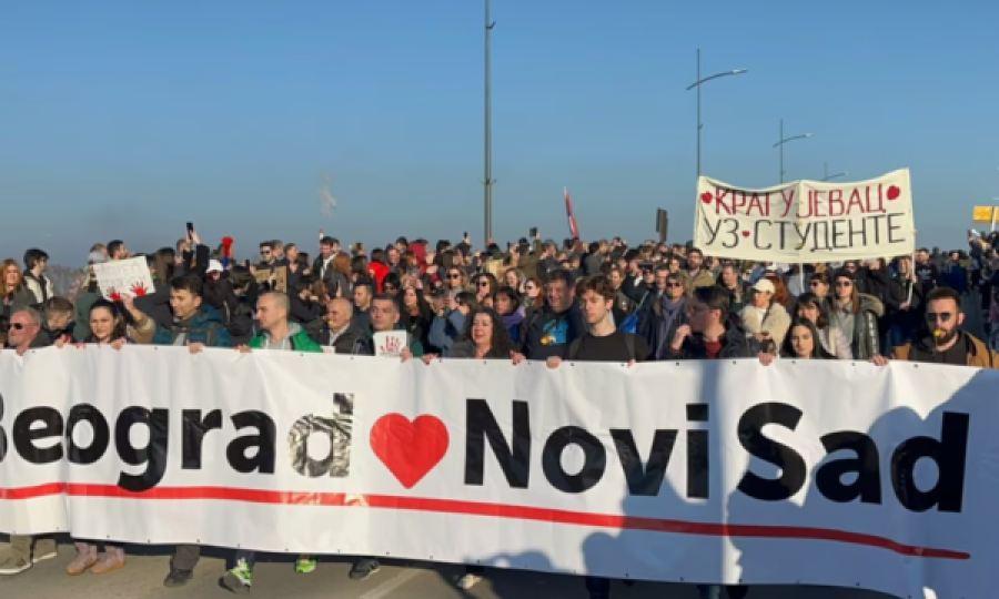 Studentët në Serbi vazhdojnë bllokadat dhe thirrjet për mosbindje civile