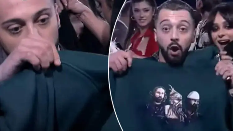 Gjesti dhe banorët e tjerë e ngatërrojnë Jezusin me figurën e Çerçiz Topullit
