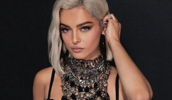Bebe Rexha shfaqet me një këmishë