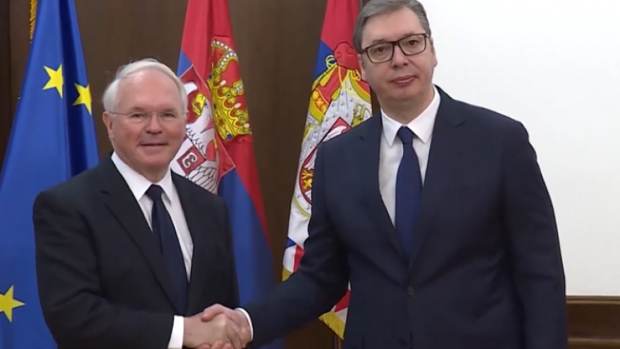 Në Kosovë nuk mund ta formojnë asociacione Hill as Vuçiq, kështu që në vend të turrit, BE dhe SHBA duhet të dalin me perspektiva të reja