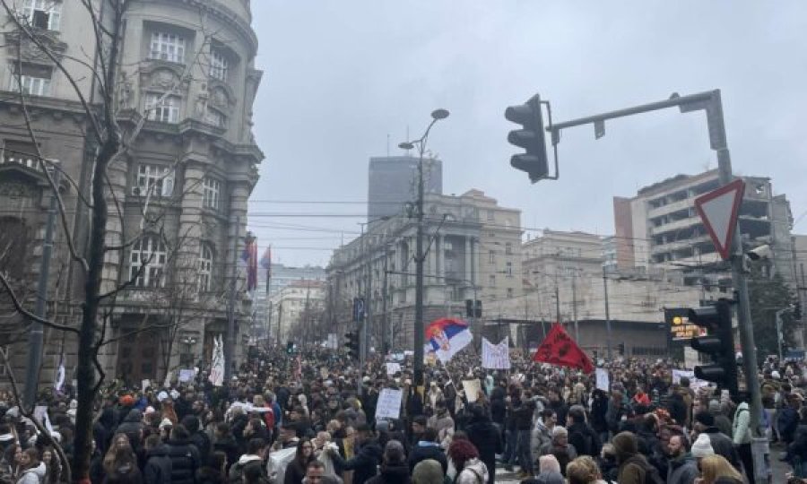 BE-ja, Amerika dhe protestat studentore në Serbi